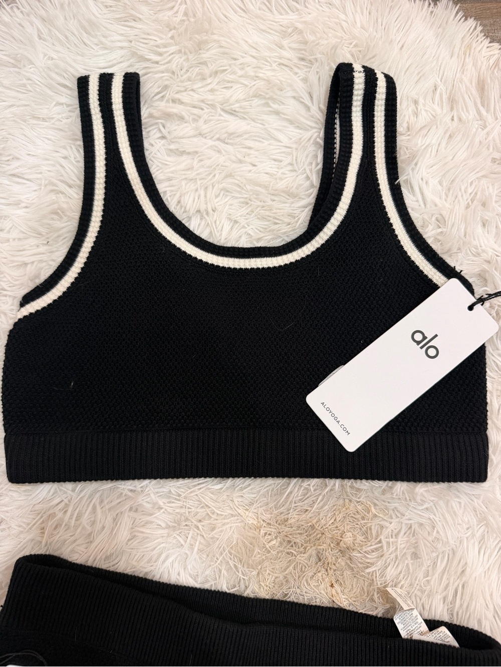 ALO Yoga Black Women's Sweater - Picture 2 of 6